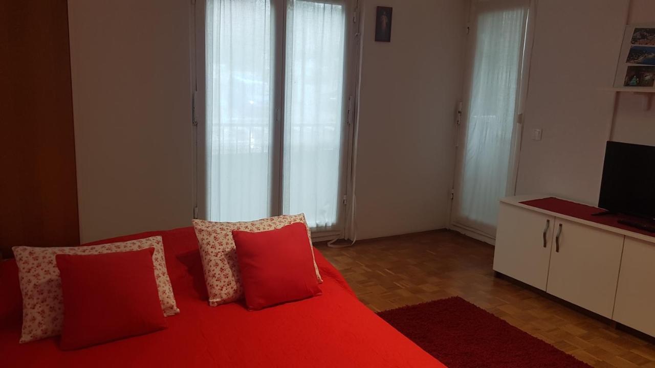 Apartment Jadranka プーラ エクステリア 写真